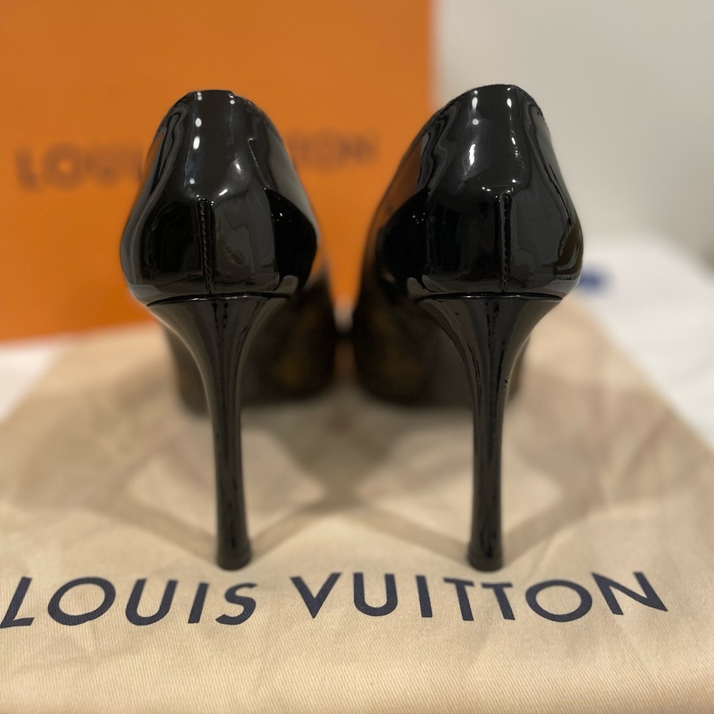 Louis Vuitton Cherie Pump - Picture 3 of 5